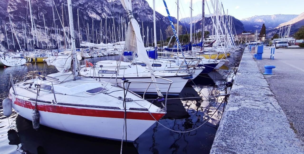 Garda Lake Aloha Apartments Torbole Sul Garda Exterior foto